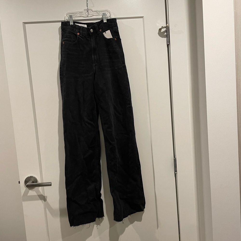 Zara Wide-Leg Black Jeans new